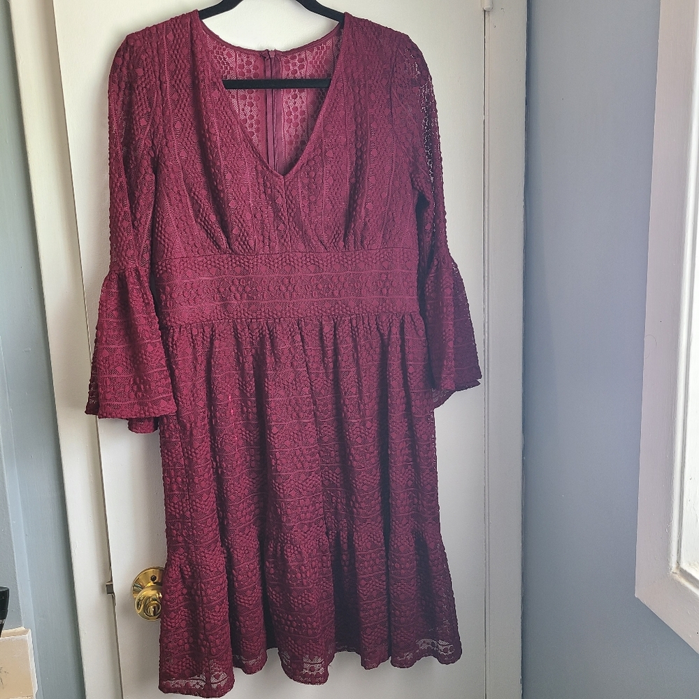 London Times Women's Cocktail Wedding Lace Burgundy Tier Bell Sleeve Dress Sz 10